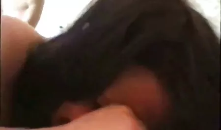 Die Blondine wird nicht nur sex clips kostenlos gefickt sondern auch geleckt