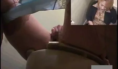 Junge in kurze sexclips kurzen Hosen