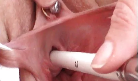 Schüchternes Mädchen lehrte die Grundlagen des verdorbenen Geschlechts kurze sex clips