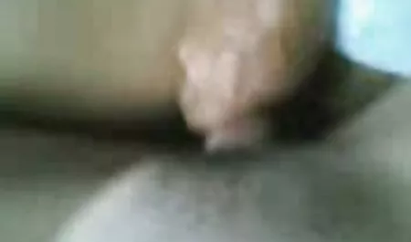 Die teenager sex clips jüngere Schwester ist immer noch dieser Schelm im Bett