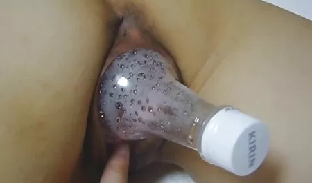 Masturbation im deutsche sexclips Schlafzimmer