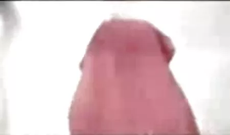 Herrin masturbiert in camel sex clips der Küche