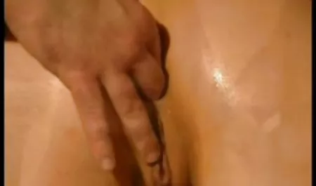 Mädchen verschlucken sich mädchen sex clips an Sperma