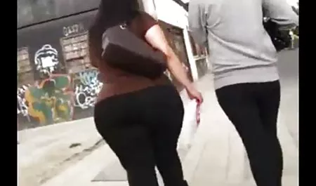 Das Samtsofa ist zum Sprungbrett kostenfreie sexclips für Sex geworden