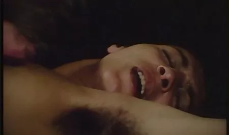 Lesbian mit einem reife frauen sex clips eisernen Haken in anal