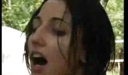 Sex russische junges Paar, Sperma auf den camel sex clips Arsch
