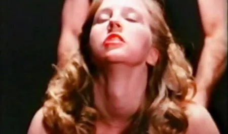 Zwei mädchen sex clips Schönheiten ficken mit ihren Turnschuhen
