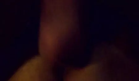 Dildo in Juckreiz reifen Frauenarsch deutschsprachige sexclips
